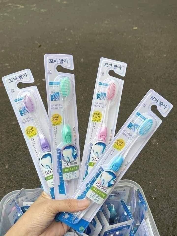 BÀN CHẢI ĐÁNH RĂNG XUẤT HÀN MÃ 126 